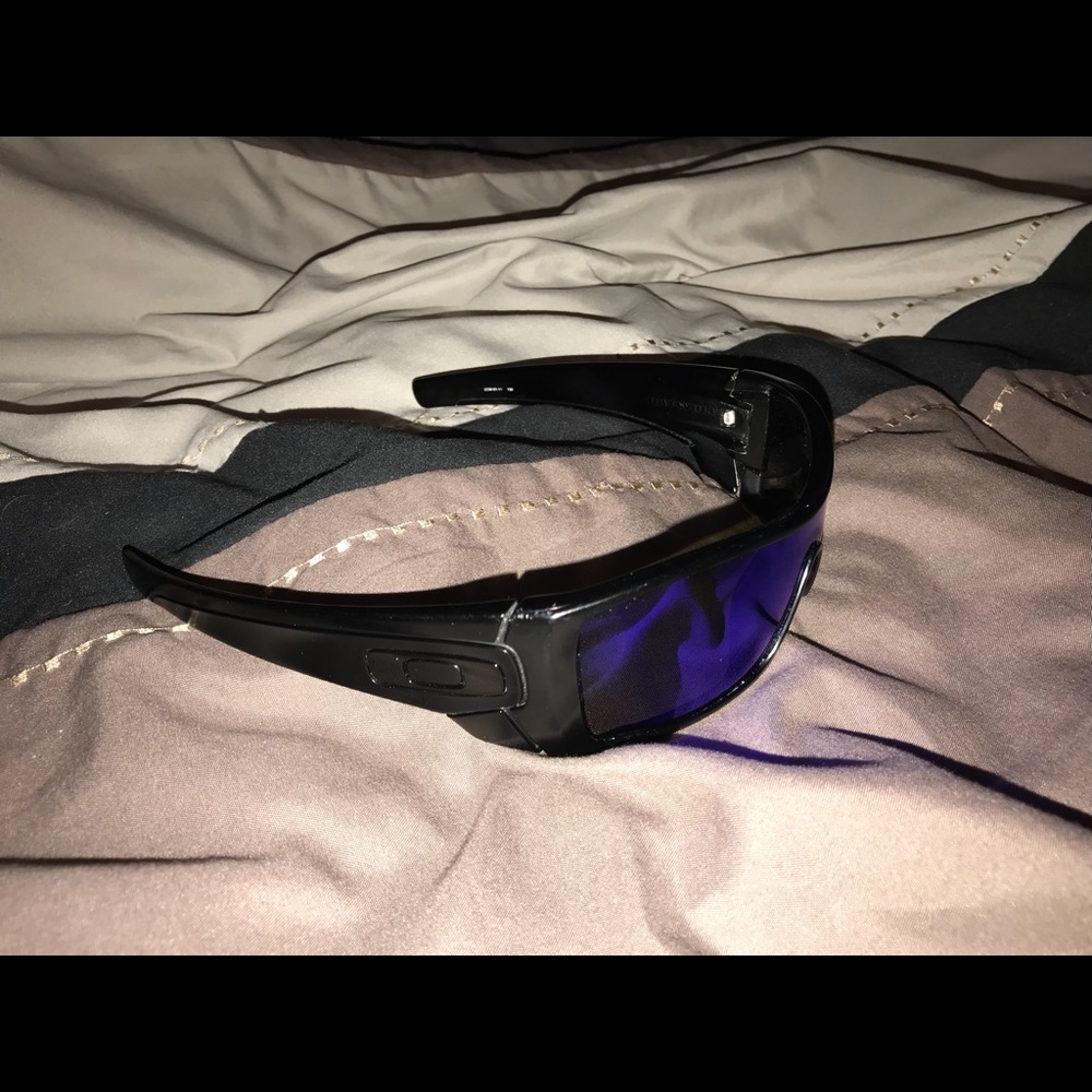 Batwolf Oakley’s sunglasses